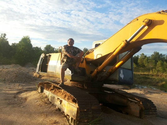 ขายรถแบคโฮ KOMATSU PC200-5 ใส่เครื่อง 200-3 ไม่มีปั๊มโซล่า เทอร์โบ ปั๊มไฮดรอลิคท้ายเครื่อง ราคา 300000