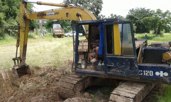 ขายรถแบคโฮ KOMATSU PC120-3 ราคา 295000