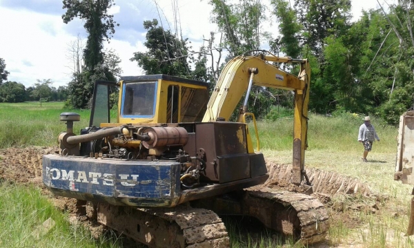 ขายรถแบคโฮ KOMATSU PC120-3 ราคา 295000