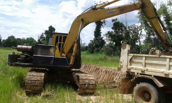 ขายรถแบคโฮ KOMATSU PC120-3 ราคา 295000