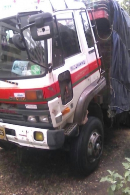 ขาย10ล้อร่อง1เพลา นิสสันUD 185HO7C แชชซีสวยเครื่องดี สภาพวิ่งใช้งานปกติ แอร์เย็น พ.เพาเวอร์ เบรคลมทิฟฟี่