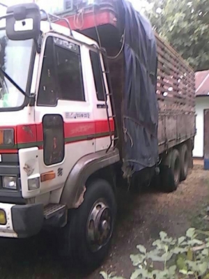 ขาย10ล้อร่อง1เพลา นิสสันUD 185HO7C แชชซีสวยเครื่องดี สภาพวิ่งใช้งานปกติ แอร์เย็น พ.เพาเวอร์ เบรคลมทิฟฟี่