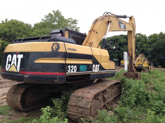 ขายรถแบ็คโฮ CAT 320 V.2เวอร์ชันทรู ไฟฟ้าเต็ม เอกสารอินวอยซ์ ทำงานทุกวัน ช่วงล้างเต็ม เอวดี บูมเดิม แอร์เย็น
