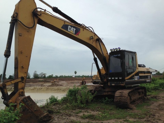 ขายรถแบ็คโฮ CAT 320 V.2เวอร์ชันทรู ไฟฟ้าเต็ม เอกสารอินวอยซ์ ทำงานทุกวัน ช่วงล้างเต็ม เอวดี บูมเดิม แอร์เย็น