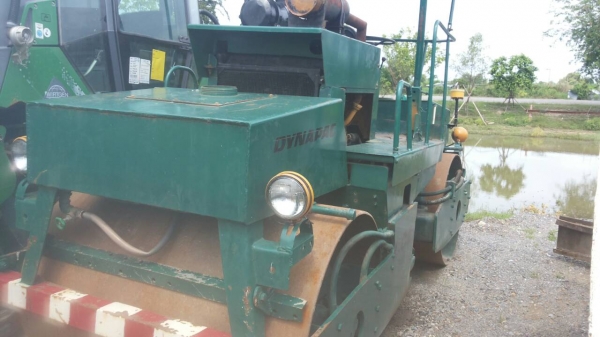 ขายด่วนครับ รถบดเล็ก เบรคดาว 8 ตัน ล้อเหล็ก DYNAPAC รถสวยพร้อมใช้งานครับ