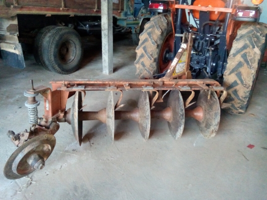 ขาย 190000 บาท พร้อมอุปกรณ์ 5 อย่าง หันหน้า หาง 5 โรตารี่ ผานขุดมัน ผานไถร่องอ้อย