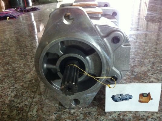 ขายปั๊มไฮดรอลิค ใส่ KOMATSU  PC60-3