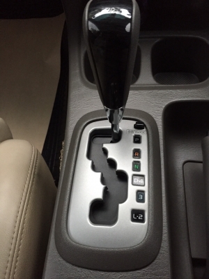 TOYOTA  FORTUNER 3.0 ปี 2513  ขับ 2 ล้อ ราคา  880,000 บาท