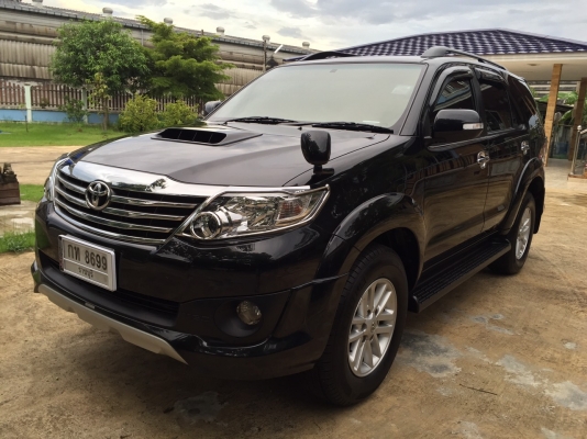 TOYOTA  FORTUNER 3.0 ปี 2513  ขับ 2 ล้อ ราคา  880,000 บาท