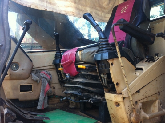 ขายแบคโฮ cat320v2พร้อมใช้งาน