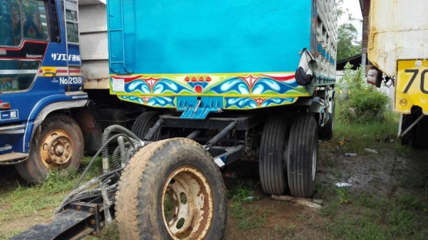 หางพ่วงดั๊มสองเพลา  อู่ ป.รุ่งเรือง ขอนแก่น ต่อใหม่