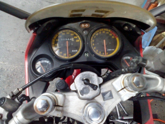 ขาย HONDA CBR 150 R ปี 50 ลายไฟโฉมสุดท้ายก่อนเป็นหัวฉีด เครื่องดีไม่หลวม ไม่มีควัน,ชุดสีไม่สวยมีรอยล้ม และรอยบุบที่ถัง เล่มพร้อมโอน