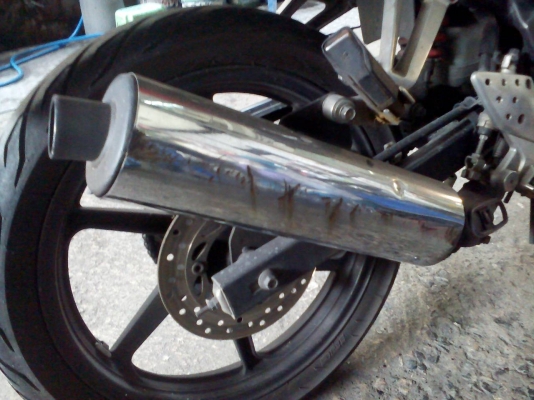 ขาย HONDA CBR 150 R ปี 50 ลายไฟโฉมสุดท้ายก่อนเป็นหัวฉีด เครื่องดีไม่หลวม ไม่มีควัน,ชุดสีไม่สวยมีรอยล้ม และรอยบุบที่ถัง เล่มพร้อมโอน