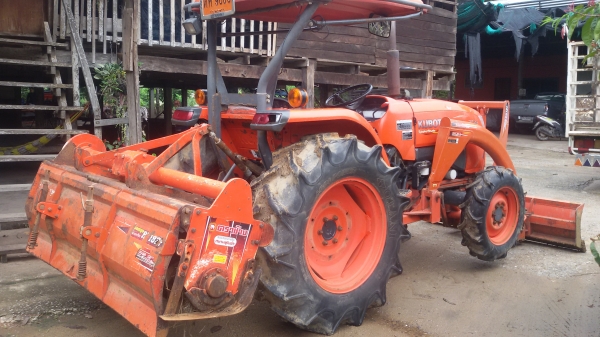 รถไถคูโบต้าL4708 พร้อมไช้งานสวยมากๆ ขายใน ราคา398000บาท รถอยู่วังบัว คลองขลุง กำแพงเพชร มีไบมีดหน้าหนึ่งตราช้างคานโค้อัน โลตารี้ตราช้าง182เมตร.หนึ่งอัน สนใจสอบุถามได้ที่081 3655997 อำพร พาเจริญ ราคาต่อรองได้อีกนะครับ รถไถคูโบต้าL4708 พร้อมไช้งานสวยมากๆ ขายใน ราคา398000บาท รถอยู่วังบัว คลองขลุง กำแพงเพชร มีไบมีดหน้าหนึ่งตราช้างคานโค้อัน โลตารี้ตราช้าง182เมตร.หนึ่งอัน สนใจสอบุถามได้ที่081 3655997 อำพร พาเจริญ ราคาต่อรองได้อีกนะครับ