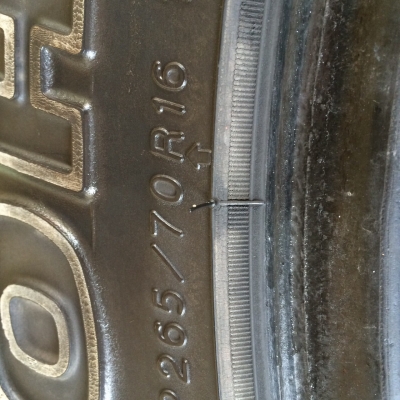 ยาง yokohama 265/70/16 สวยๆครับ ยาง yokohama 265/70/16 สวยๆครับ