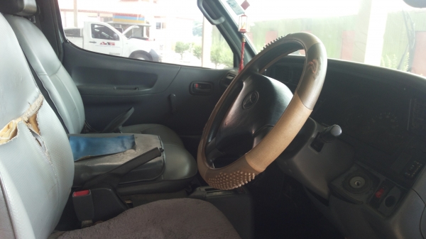 ขาย รถตู้ HIACE เครื่อง 2500 cc ติดแก๊ส เครื่องดี สนใจ โทร. 061-8595850 ขาย รถตู้ HIACE เครื่อง 2500 cc ติดแก๊ส เครื่องดี สนใจ โทร. 061-8595850