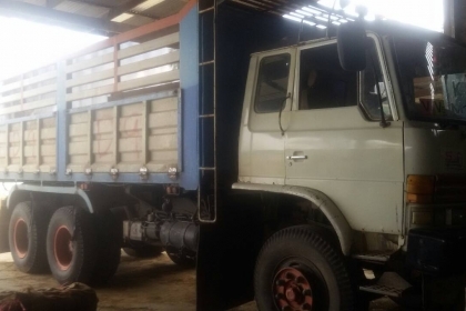 สิบล้อดั้ม