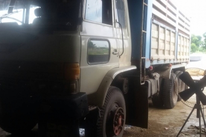 สิบล้อดั้ม