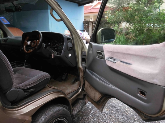 รถตู้ Toyota Super Custom ตัวนอกช่วงสั้นแท้ เครื่อง2RZ โฉมตาเพชร เกียร์ออโต้ ติดแก๊สหัวฉีดแล้ว