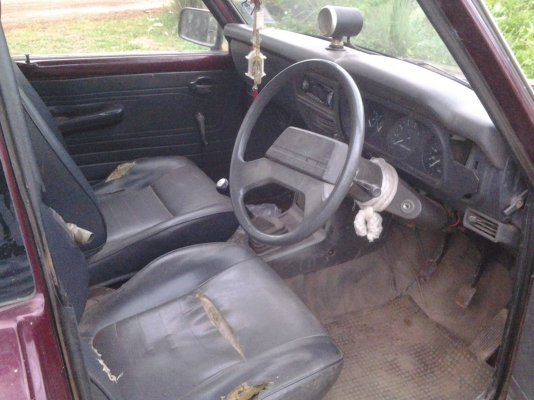 MAZDA น้อย ปี40 เบนซิน 5สปีด เครื่องดียอด คัชีสวย หัวพื้นไม่มีผุ รถได้เดิมสวยดี