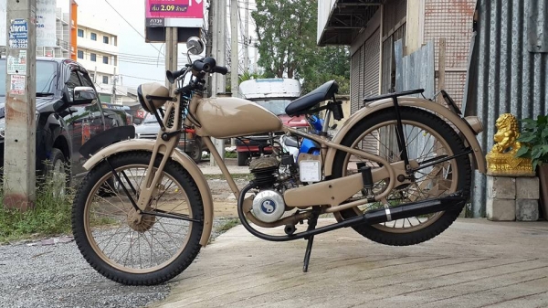 ขาย รถเยรมัน รุ่น bauer b100 ปี1938 หน้าสาแหลกรถสวยหาอยากน่าสะสมคับ