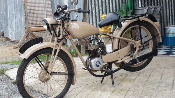 ขาย รถเยรมัน รุ่น bauer b100 ปี1938 หน้าสาแหลกรถสวยหาอยากน่าสะสมคับ ขาย รถเยรมัน รุ่น bauer b100 ปี1938 หน้าสาแหลกรถสวยหาอยากน่าสะสมคับ