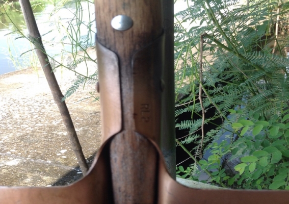 พลั่วตราช้าง