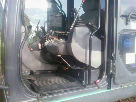 ต้องการขายด่วน รถแมคโค KOBELCO  SK200-8 Super Yn 12