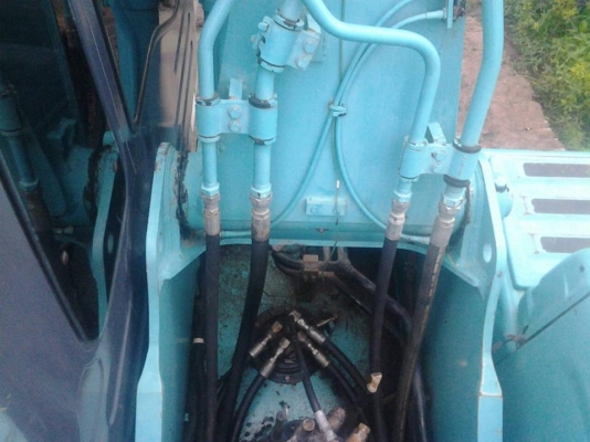 ต้องการขายด่วน รถแมคโค KOBELCO  SK200-8 Super Yn 12