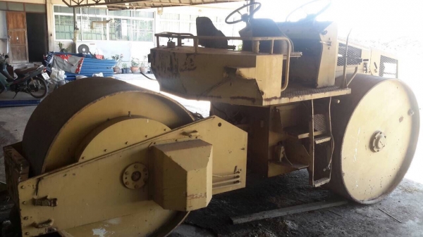 ขายรถบด 3 ล้อเหล็ก Sakai R2