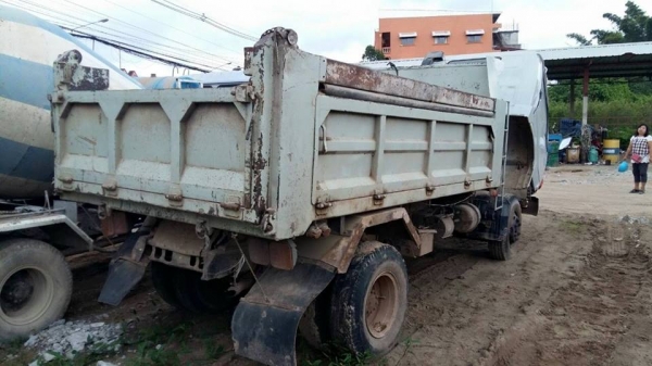 ขายดั้มHINO FC2W ปี37 เครื่องWO4D 120แรง สภาพพร้อมใช้งาน เอกสารพร้อมโอน สนใจโทร 090-8588220คุณนะ 093-3258446คุณบิว หรือเข้าดูสินค้าอื่นๆได้ที่ www.truck.in.th/498 หรือเพจFacebook ณรงค์ ซื้อขายรถมือสอง (เว็บไซต์ส่วนตัว) หรือFacebook ตลาดรถมือสอง คุณนะ