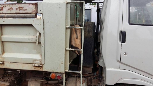 ขายดั้มHINO FC2W ปี37 เครื่องWO4D 120แรง สภาพพร้อมใช้งาน เอกสารพร้อมโอน สนใจโทร 090-8588220คุณนะ 093-3258446คุณบิว หรือเข้าดูสินค้าอื่นๆได้ที่ www.truck.in.th/498 หรือเพจFacebook ณรงค์ ซื้อขายรถมือสอง (เว็บไซต์ส่วนตัว) หรือFacebook ตลาดรถมือสอง คุณนะ