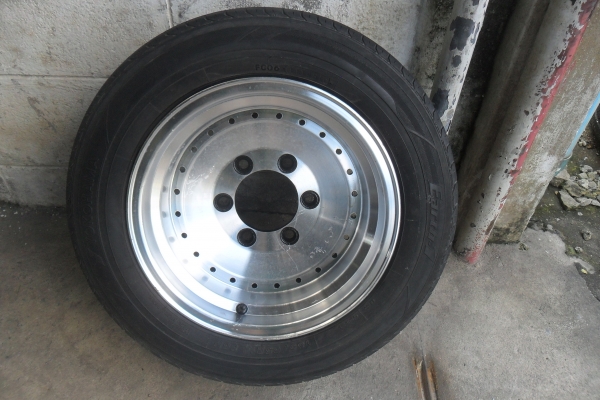 ล้ออะไหล่ ขอบ 14 6 รู พร้อมยาง สวยๆ 1 ล้อ ราคา 1250 บาท