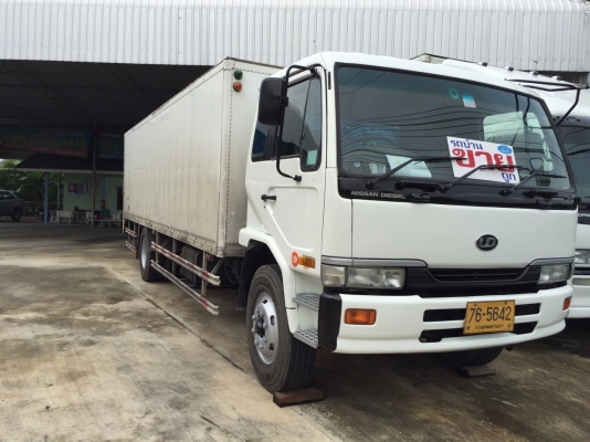 NISSAN  UD ปี 48   216 แรง  ท้ายลิฟต์  ราคา  650,000 บาท