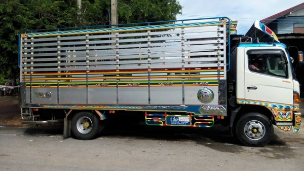 ขายรถ6ล้อHINO MEGA 175แรง ปี55 กระบะเนียม สวยจัด สภาพพร้อมใช้งาน เอกสารพร้อมโอน สนใจโทร 090-8588220คุณนะ 093-3258446คุณบิว หรือเข้าดูสินค้าอื่นๆได้ที่ www.truck.in.th/498 หรือเพจFacebook ณรงค์ ซื้อขายรถมือสอง (เว็บไซต์ส่วนตัว) หรือFacebook ตลาดรถมือสอง คุ