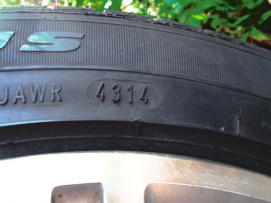 ขายล้อลาย BENZ AMG ขอบ 17" พร้อมยางปี14 ถูกๆ