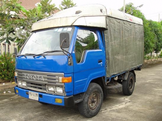 ขาย 4 ล้อกลาง รุ่นไดน่าคานแข็งใหญ่ บรรทุกดี เครื่องดีเซล 2.4 ประหยัดเพาเวอร์