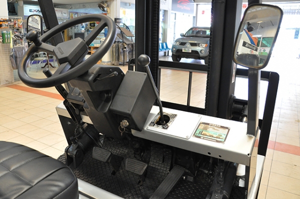 ขายรถโฟล์คลิฟท์มือสอง NISSAN  รุ่น EH01 ราคา 225,000 บาท นำเข้าจากประเทศญี่ปุ่น 100\% ไม่เคยใช้งานในไทย