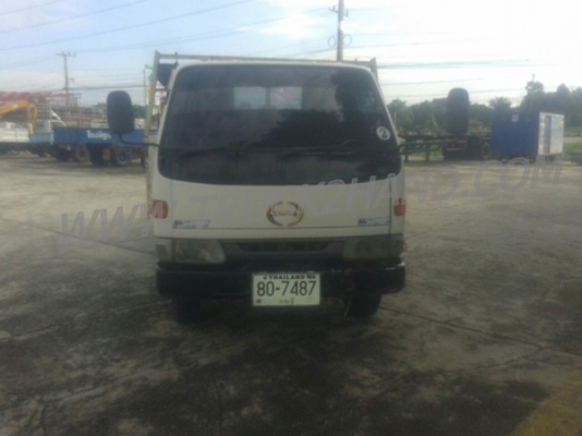 HINO 6 ล้อ ดูโทร่ เป็นพื้นเรียบท้ายลาด 4 สูบ เทอรโบ 135 แรงม้า