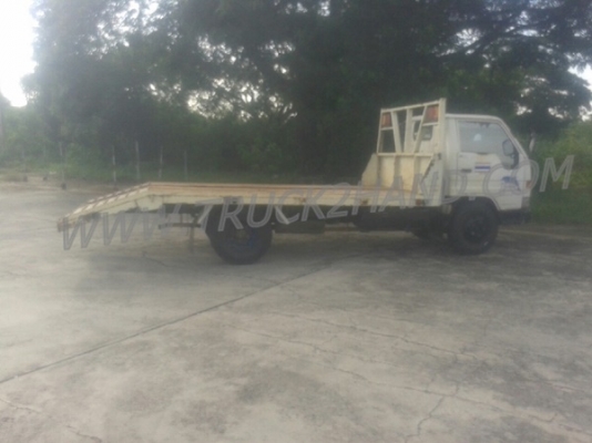 HINO 6 ล้อ ดูโทร่ เป็นพื้นเรียบท้ายลาด 4 สูบ เทอรโบ 135 แรงม้า