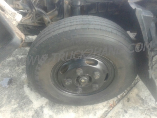 HINO 6 ล้อ ดูโทร่ เป็นพื้นเรียบท้ายลาด 4 สูบ เทอรโบ 135 แรงม้า