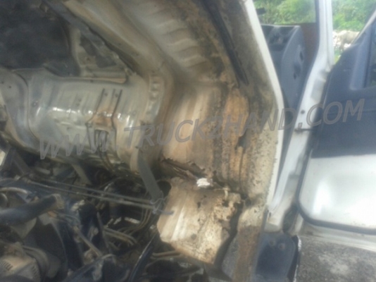 HINO 6 ล้อ ดูโทร่ เป็นพื้นเรียบท้ายลาด 4 สูบ เทอรโบ 135 แรงม้า