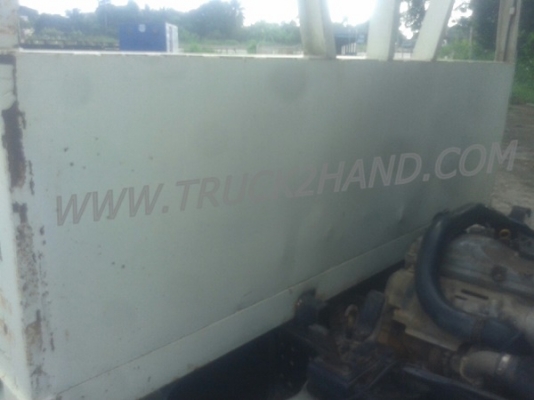 HINO 6 ล้อ ดูโทร่ เป็นพื้นเรียบท้ายลาด 4 สูบ เทอรโบ 135 แรงม้า