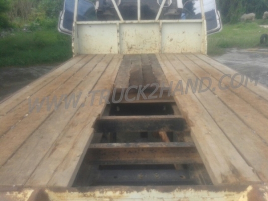 HINO 6 ล้อ ดูโทร่ เป็นพื้นเรียบท้ายลาด 4 สูบ เทอรโบ 135 แรงม้า