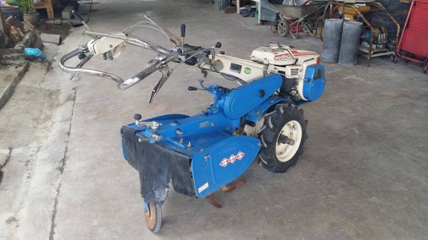 รถพรวนดินเดินตาม ISEKI  รุ่น KS552 ขนาด 5 แรง เก่าญี่ปุ่น  เครื่องยนต์ติดง่าย  สภาพสวยพร้อมใช้งาน