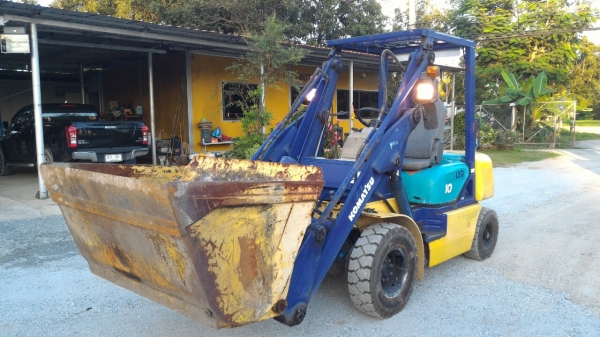 รถตักเอนกประสงค์ ราคาย่อมเยาว์ KOMATSU SD10C-5 เครื่องดีเซล โทร.090-986-2521 อ๊อบ รถตักเอนกประสงค์ ราคาย่อมเยาว์ KOMATSU SD10C-5 เครื่องดีเซล โทร.090-986-2521 อ๊อบ
