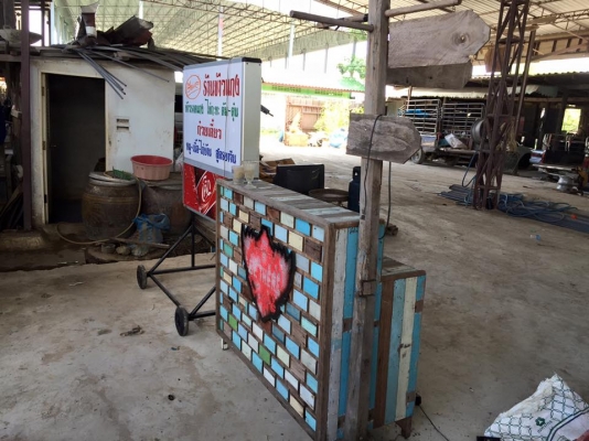 ขายๆๆๆ บาร์สีฟ้าทำจากไม้ฝาแน่นหนา เหมาๆๆ