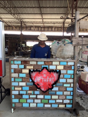 ขายๆๆๆ บาร์สีฟ้าทำจากไม้ฝาแน่นหนา เหมาๆๆ