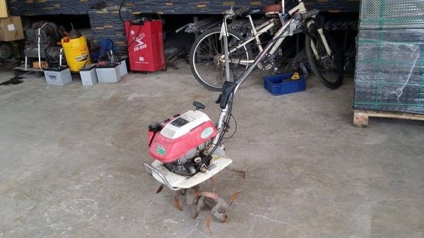 รถพรวนดินเดินตาม HONDA  รุ่น F210 (4) ขนาด 2.5 แรง เก่าญี่ปุ่น พร้อมชุดพรวนดิน