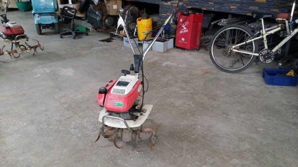 รถพรวนดินเดินตาม HONDA  รุ่น F210 (4) ขนาด 2.5 แรง เก่าญี่ปุ่น พร้อมชุดพรวนดิน